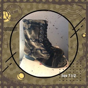 Mossimo Supply Camo Boots  NEW in BOX